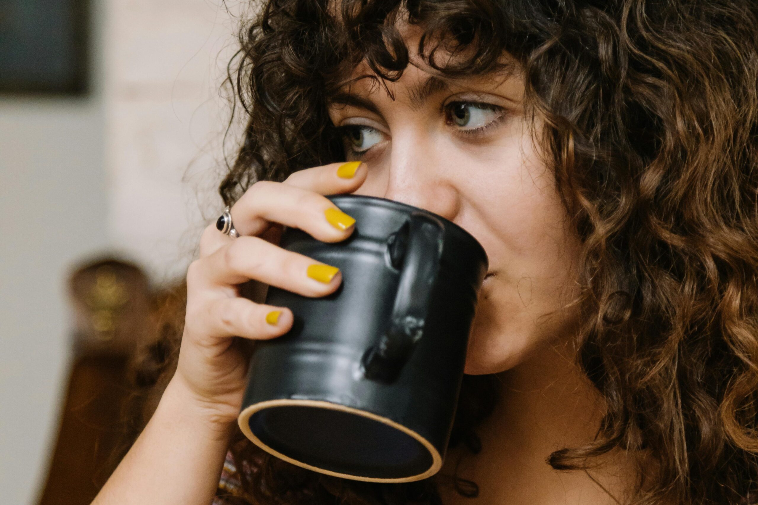 girl drinking coffee